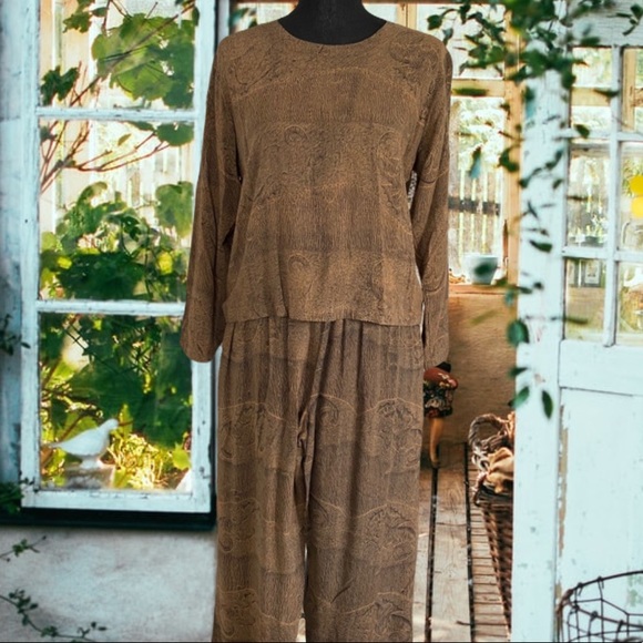 {VINTAGE} beautiful TANAMI two piece set pants/top - Picture 6 of 8